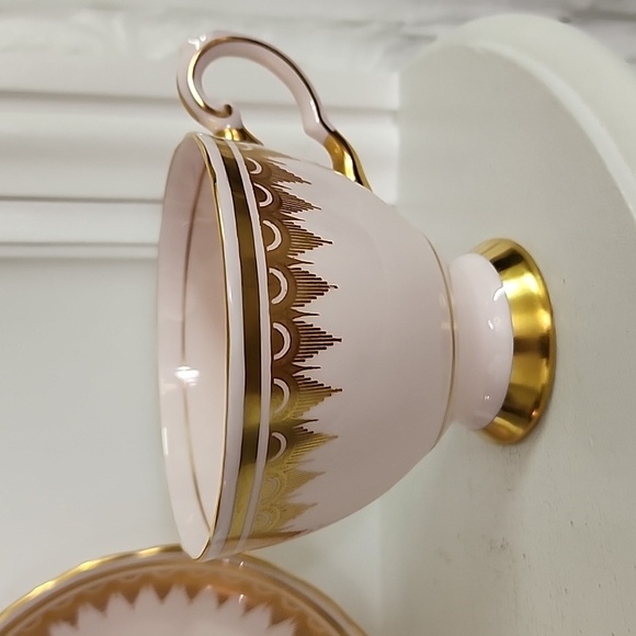 Tuscan Demi-Tasse Coffee Cup & Saucer in Powder Pink Fine Bone China 1940s - Picture 3 of 8